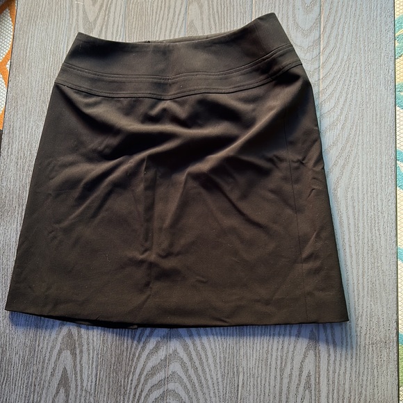 Woman’s Josephine Chaus Black skirt - Picture 3 of 4